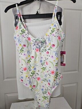 Betsey Johnson 2pc NWT Swimsuit